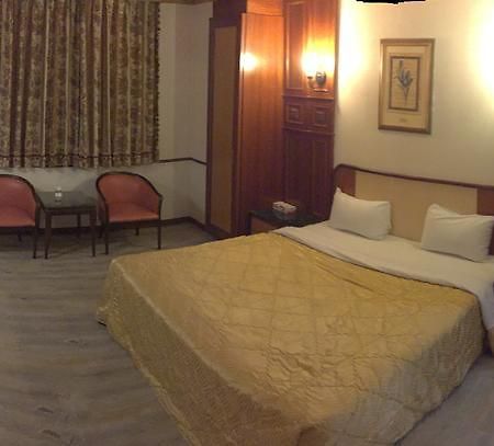 Changsing Business Motel Tainan Luaran gambar